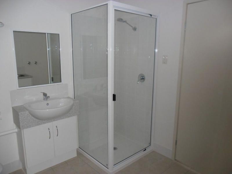 Unit 2 13 Wattle Avenue, Warwick QLD 4370