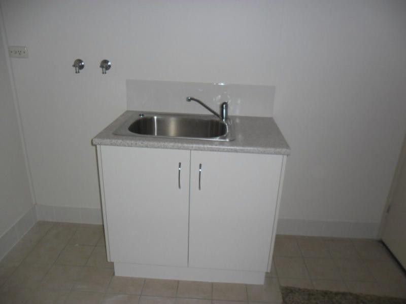 Unit 2 13 Wattle Avenue, Warwick QLD 4370