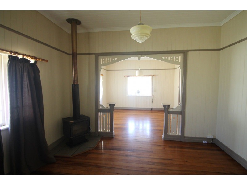 7 Pratten Street, Warwick QLD 4370