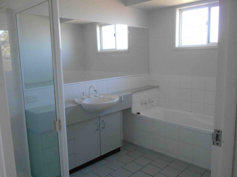 2/12 Flitcroft Street, Warwick QLD 4370