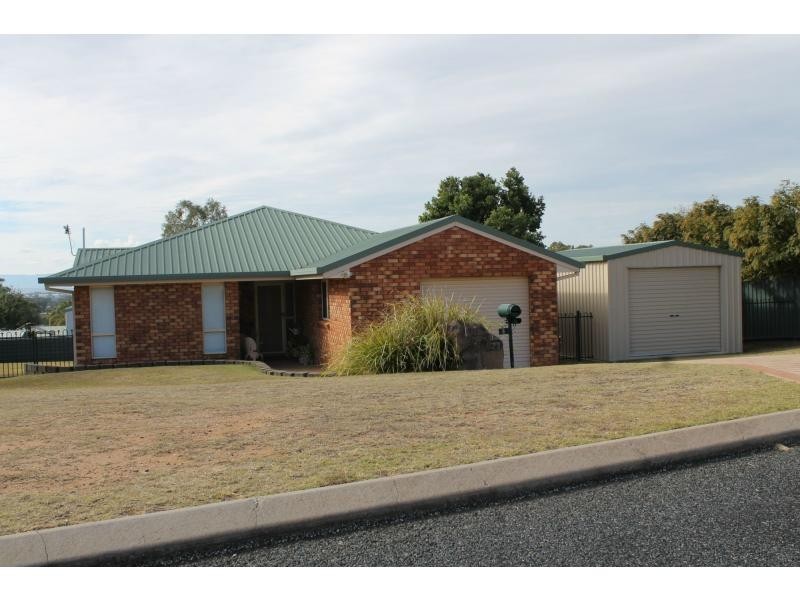 2 Sandstone Court, Warwick QLD 4370