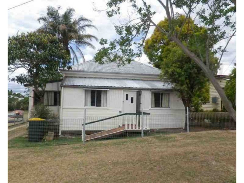 4 Gore Street, Warwick QLD 4370
