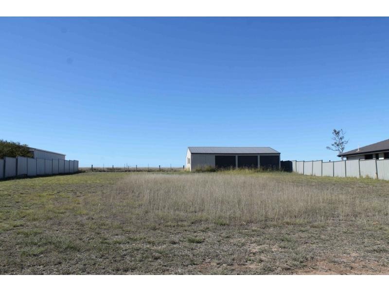 33 Doncaster Drive, Warwick QLD 4370