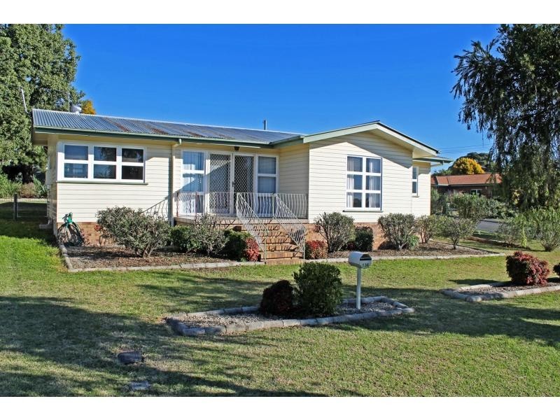 136 Locke Street, Warwick QLD 4370