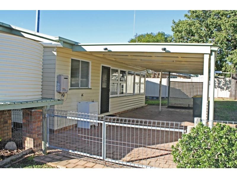 136 Locke Street, Warwick QLD 4370