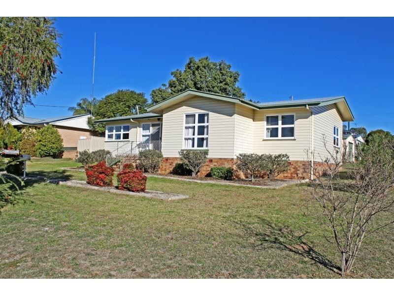 136 Locke Street, Warwick QLD 4370