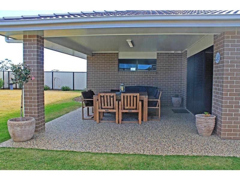 13 Lakeview Avenue, Warwick QLD 4370