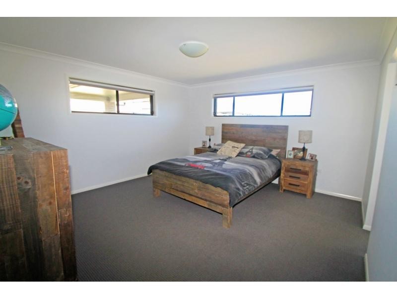 13 Lakeview Avenue, Warwick QLD 4370