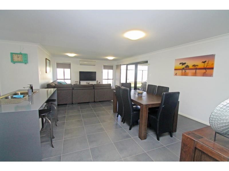 13 Lakeview Avenue, Warwick QLD 4370