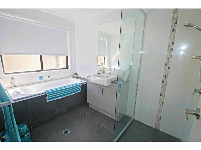 13 Lakeview Avenue, Warwick QLD 4370