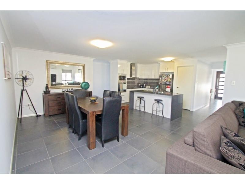 13 Lakeview Avenue, Warwick QLD 4370