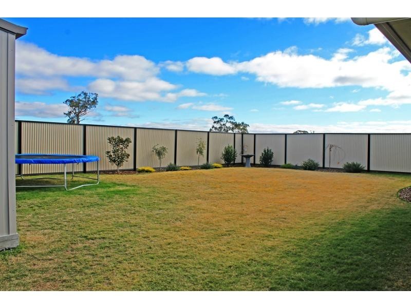 13 Lakeview Avenue, Warwick QLD 4370