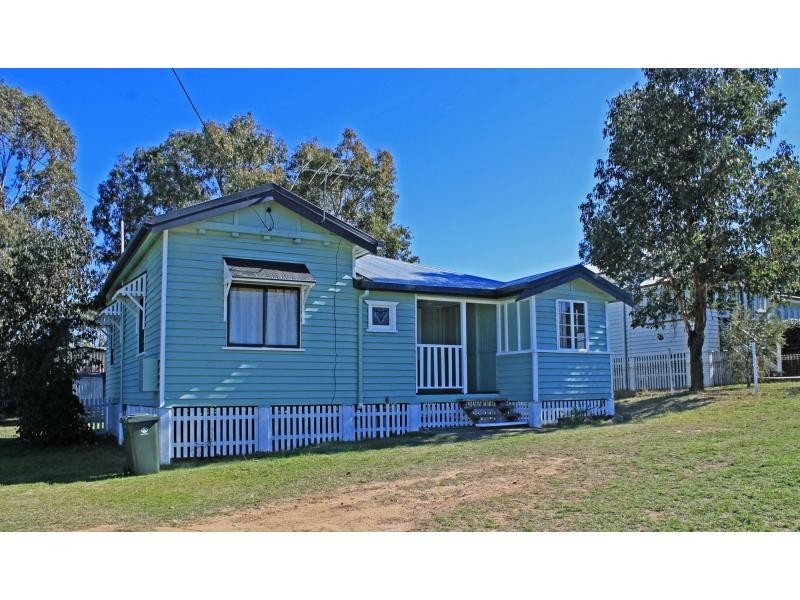 42 Furness Crescent, Warwick QLD 4370