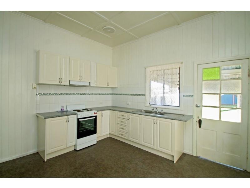 42 Furness Crescent, Warwick QLD 4370