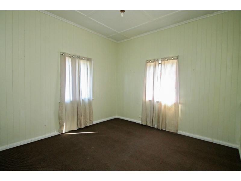 42 Furness Crescent, Warwick QLD 4370