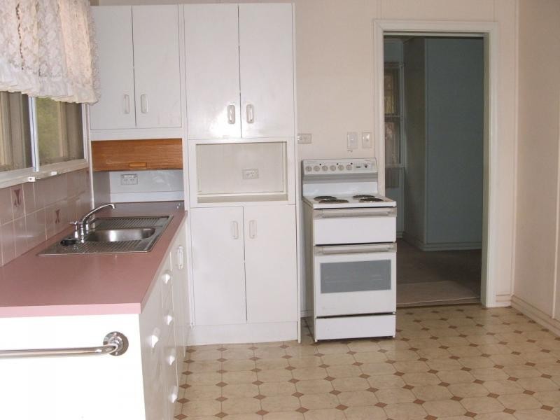 85 Locke Street, Warwick QLD 4370