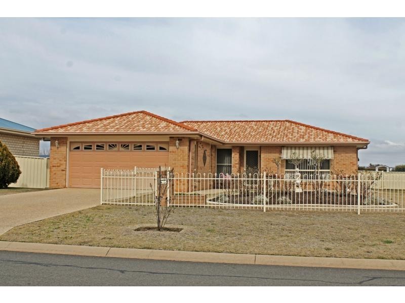 3 Willow Street, Warwick QLD 4370