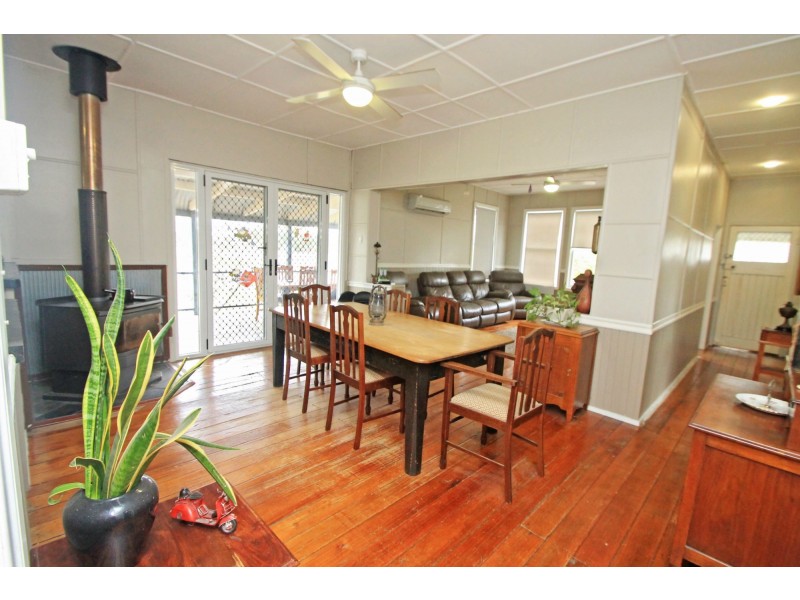 42 Albert Street, Warwick QLD 4370