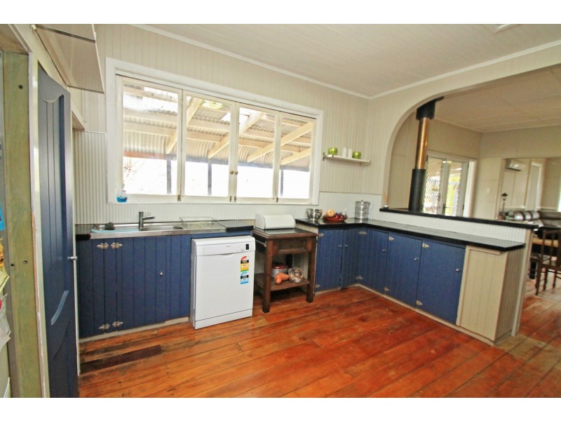 42 Albert Street, Warwick QLD 4370