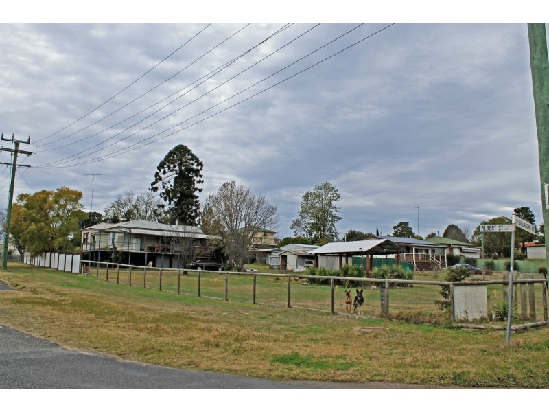 42 Albert Street, Warwick QLD 4370