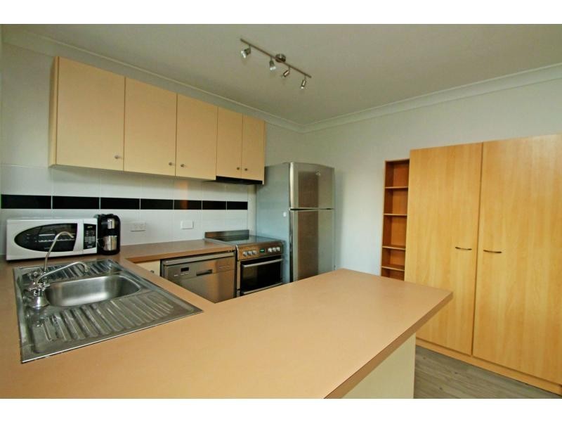 18 Peace Street, Warwick QLD 4370