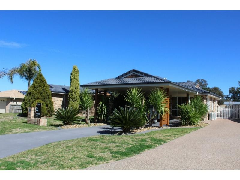 14 Fairwill Drive, Rosenthal Heights QLD 4370