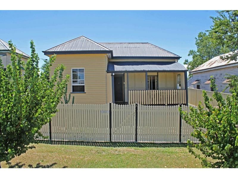 6 Percy Street, Warwick QLD 4370