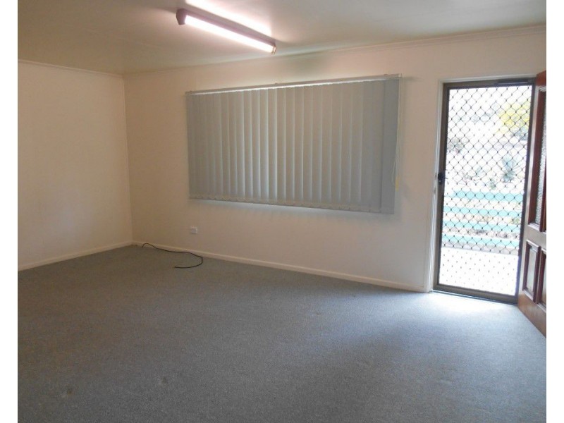 1 Uambi Place, Warwick QLD 4370