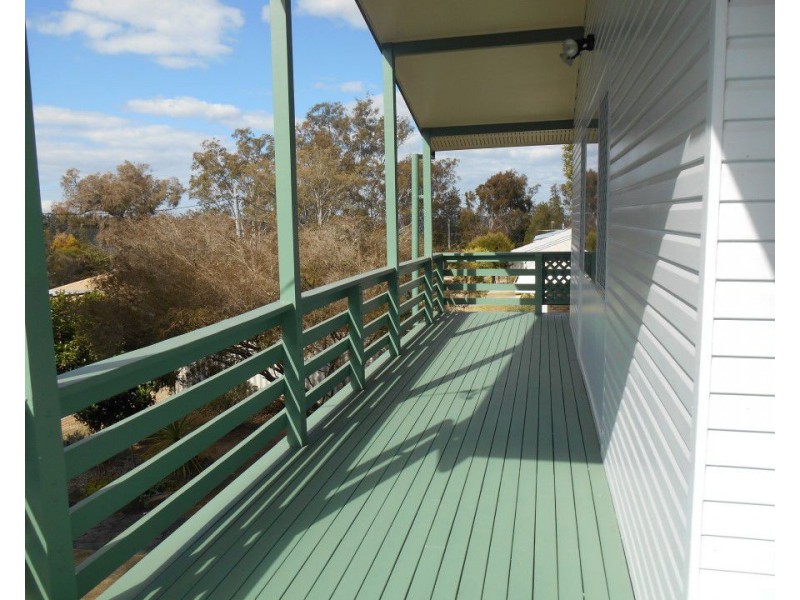 1 Uambi Place, Warwick QLD 4370