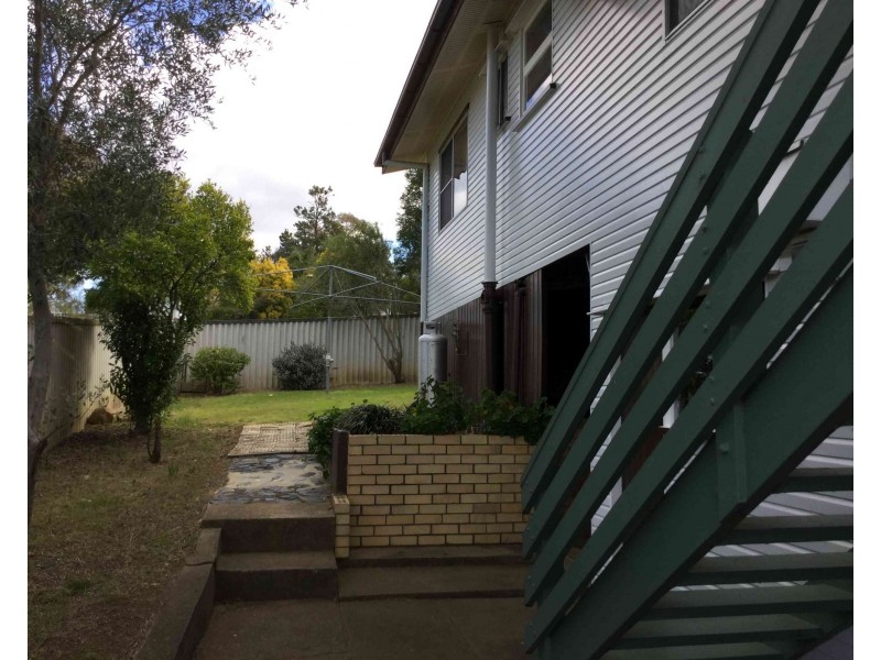 1 Uambi Place, Warwick QLD 4370
