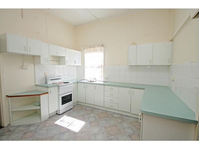 23 Stewart Avenue, Warwick QLD 4370