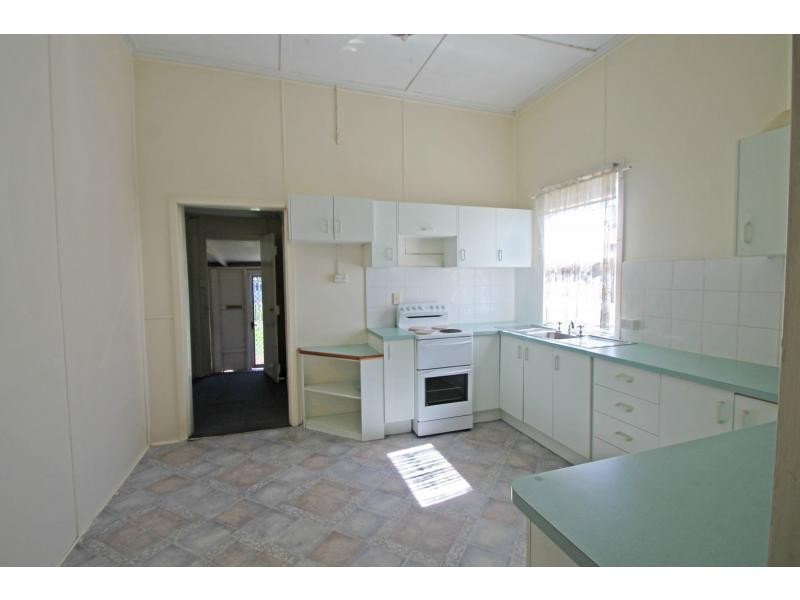 23 Stewart Avenue, Warwick QLD 4370