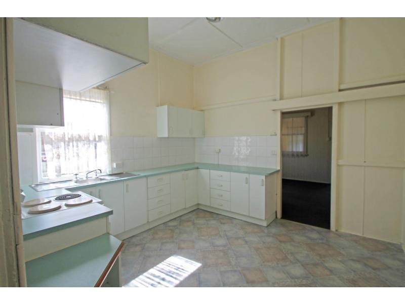 23 Stewart Avenue, Warwick QLD 4370