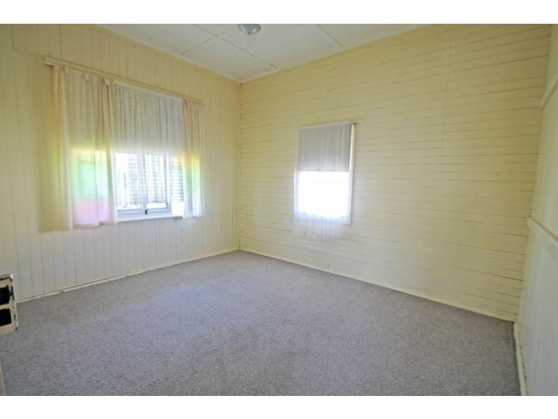 23 Stewart Avenue, Warwick QLD 4370