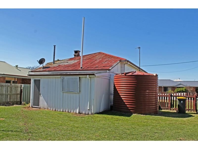 23 Stewart Avenue, Warwick QLD 4370