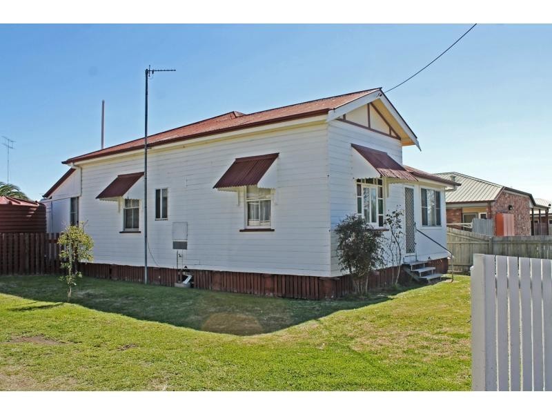 23 Stewart Avenue, Warwick QLD 4370