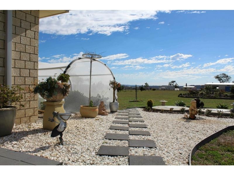 8 Amarina Avenue, Warwick QLD 4370