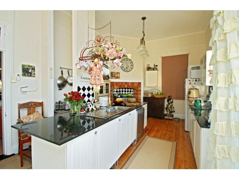 33 Pratten Street, Warwick QLD 4370