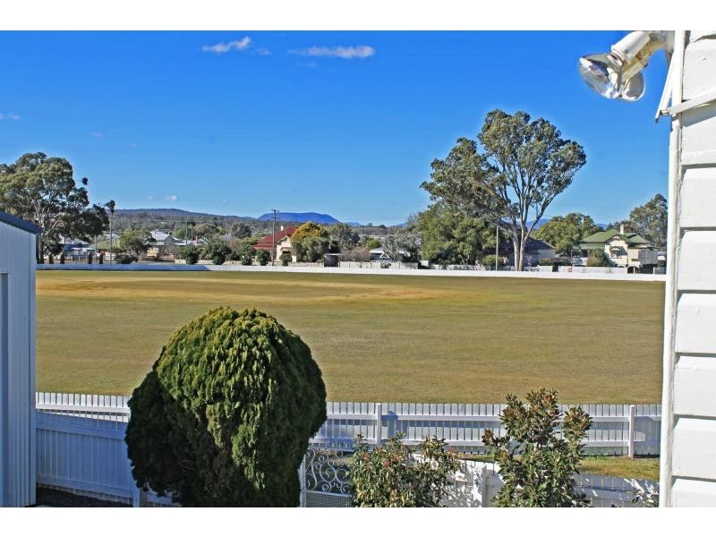 33 Pratten Street, Warwick QLD 4370