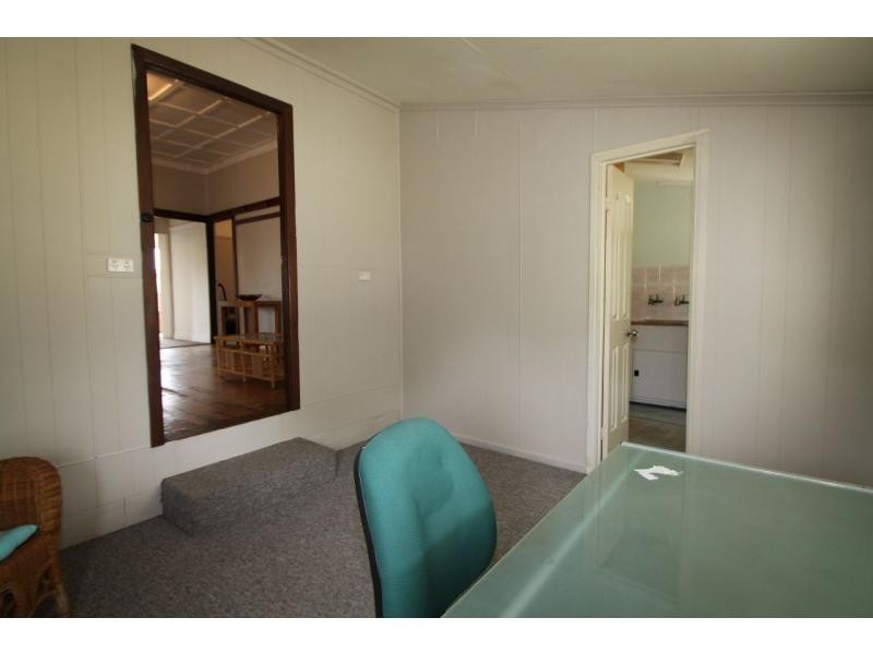 27 Oak Avenue, Warwick QLD 4370