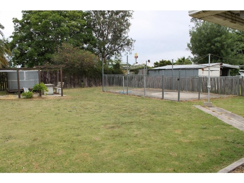 27 Oak Avenue, Warwick QLD 4370