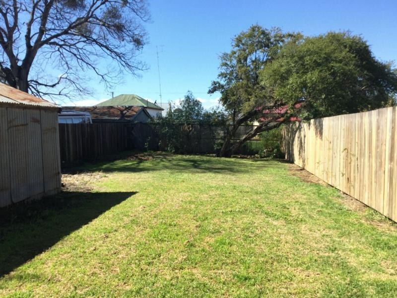 1/64 Guy Street, Warwick QLD 4370