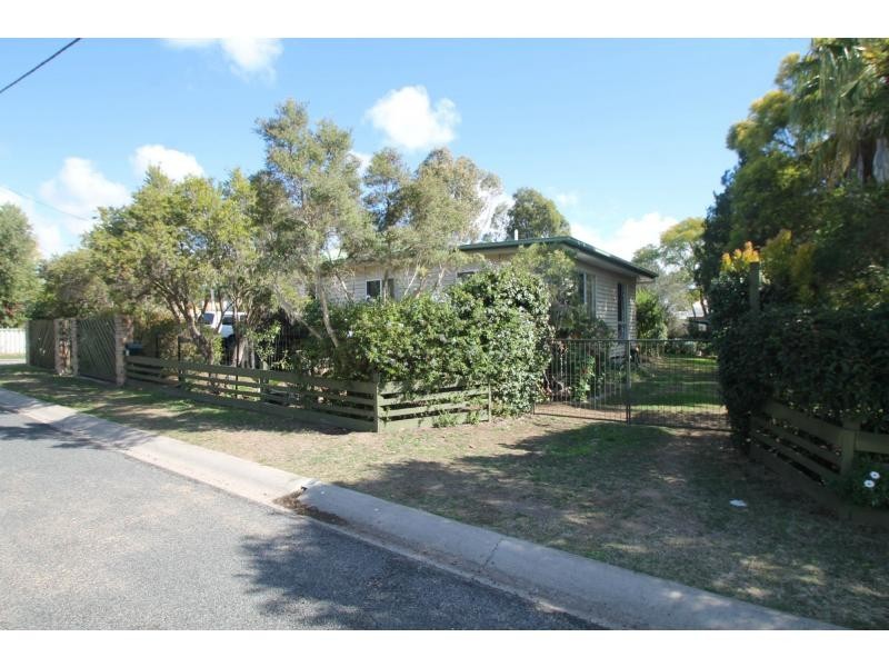 37 Myrtle Avenue, Warwick QLD 4370