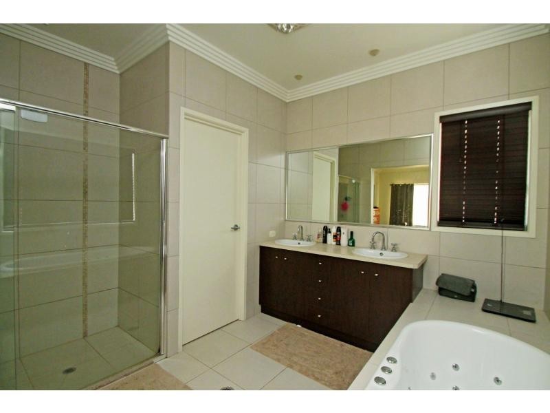 2 Rodeo Drive, Warwick QLD 4370