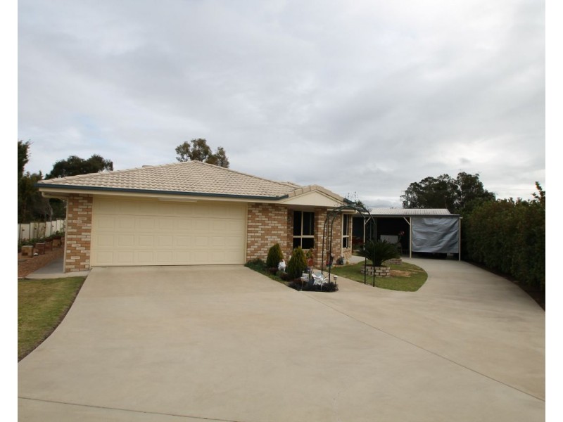 32 Doncaster Drive, Warwick QLD 4370