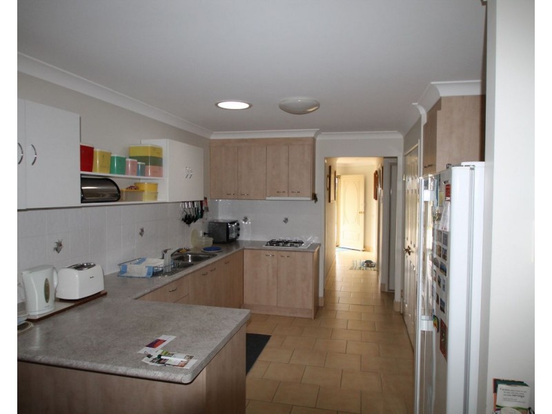 32 Doncaster Drive, Warwick QLD 4370