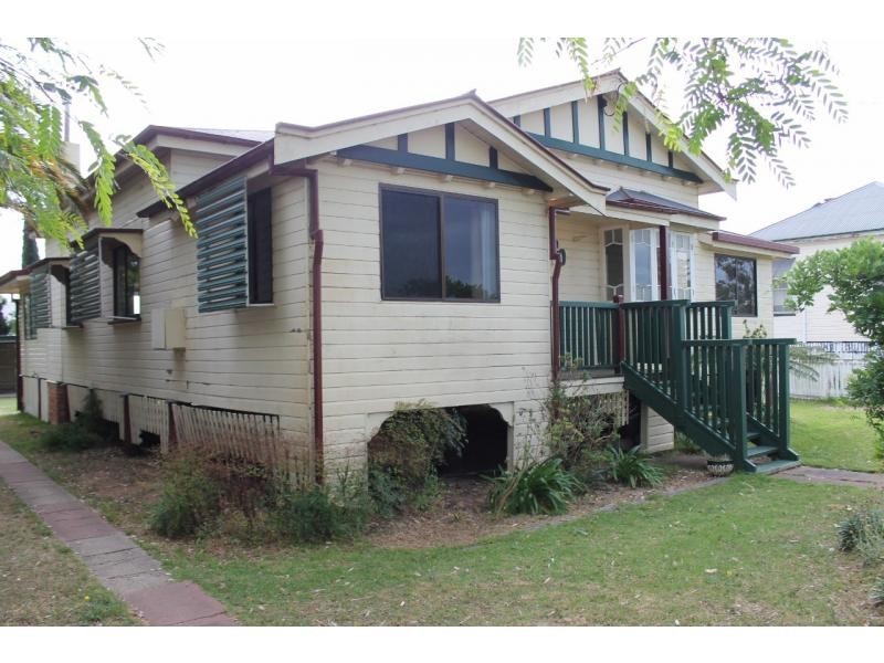 29 Wood Street, Warwick QLD 4370