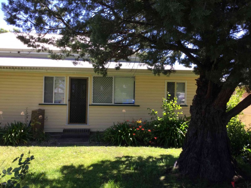 1/27 Locke Street, Warwick QLD 4370