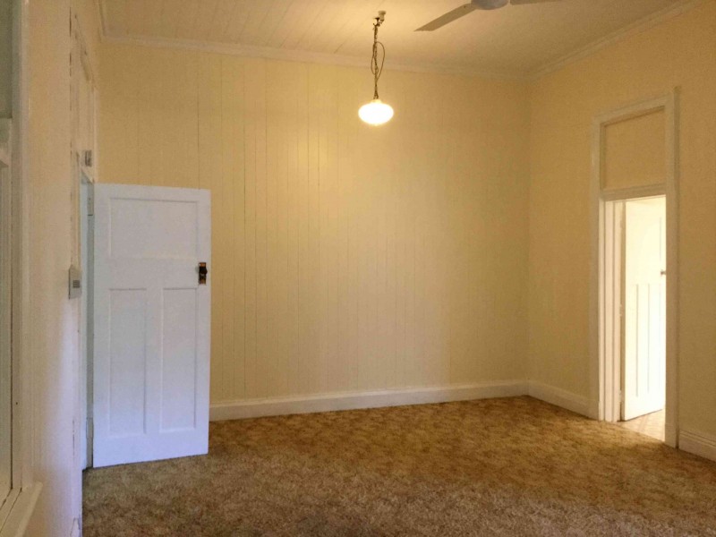 1/27 Locke Street, Warwick QLD 4370