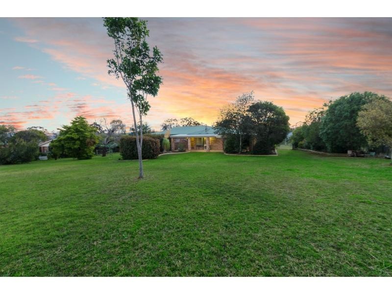 24 Westview Road, Warwick QLD 4370